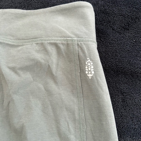 Free people movement leggings - Picture 8 of 8